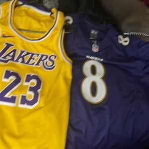 Couple of jersey LeBron James and Lamar Jackson